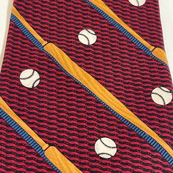 THREE VINTAGE TIES INCLUDING SATURDAY EVENING POST - Picture 5 of 15